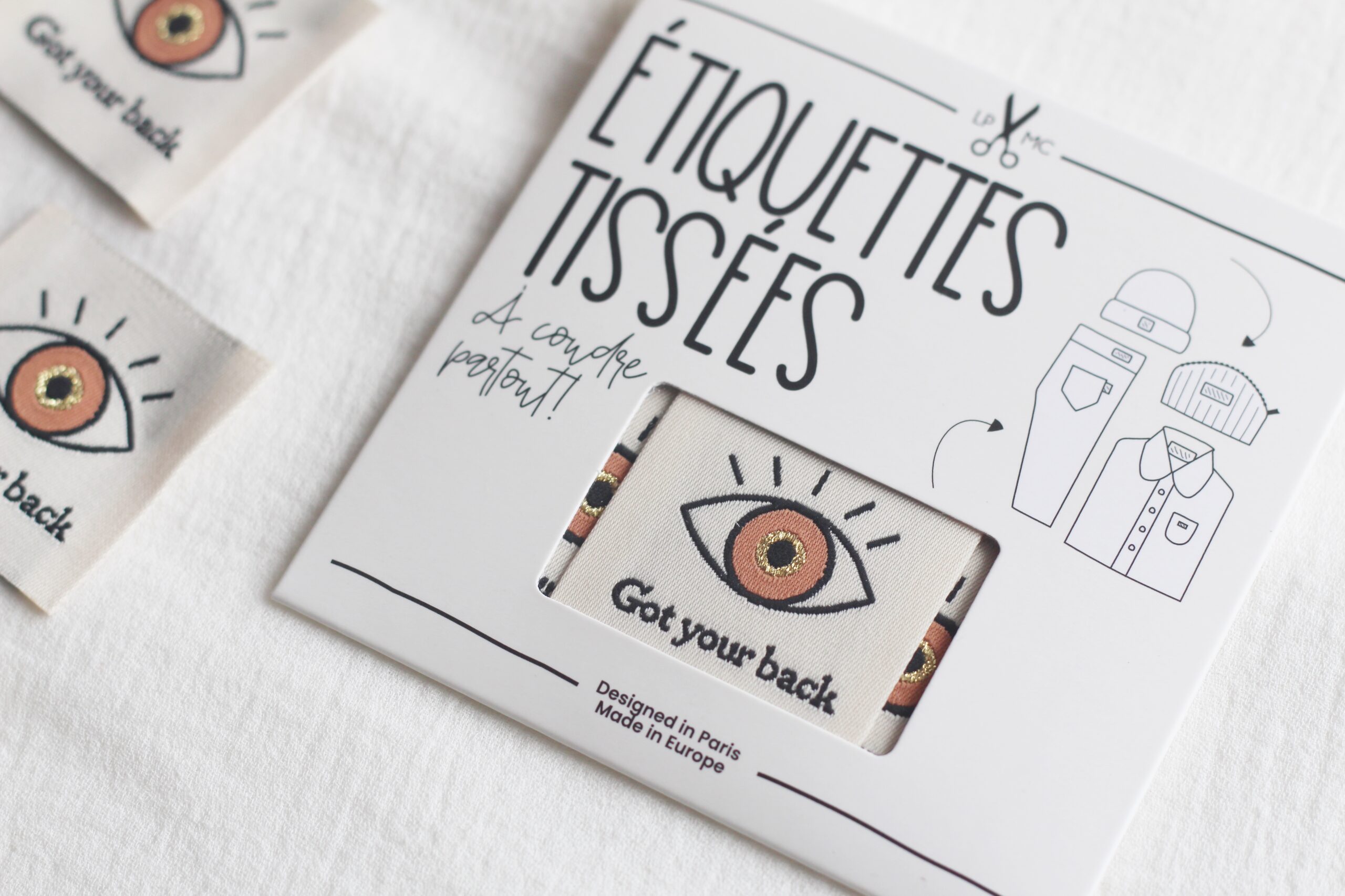 La Petite Maison Couture Eye Got Your Back étiquettes marron x5