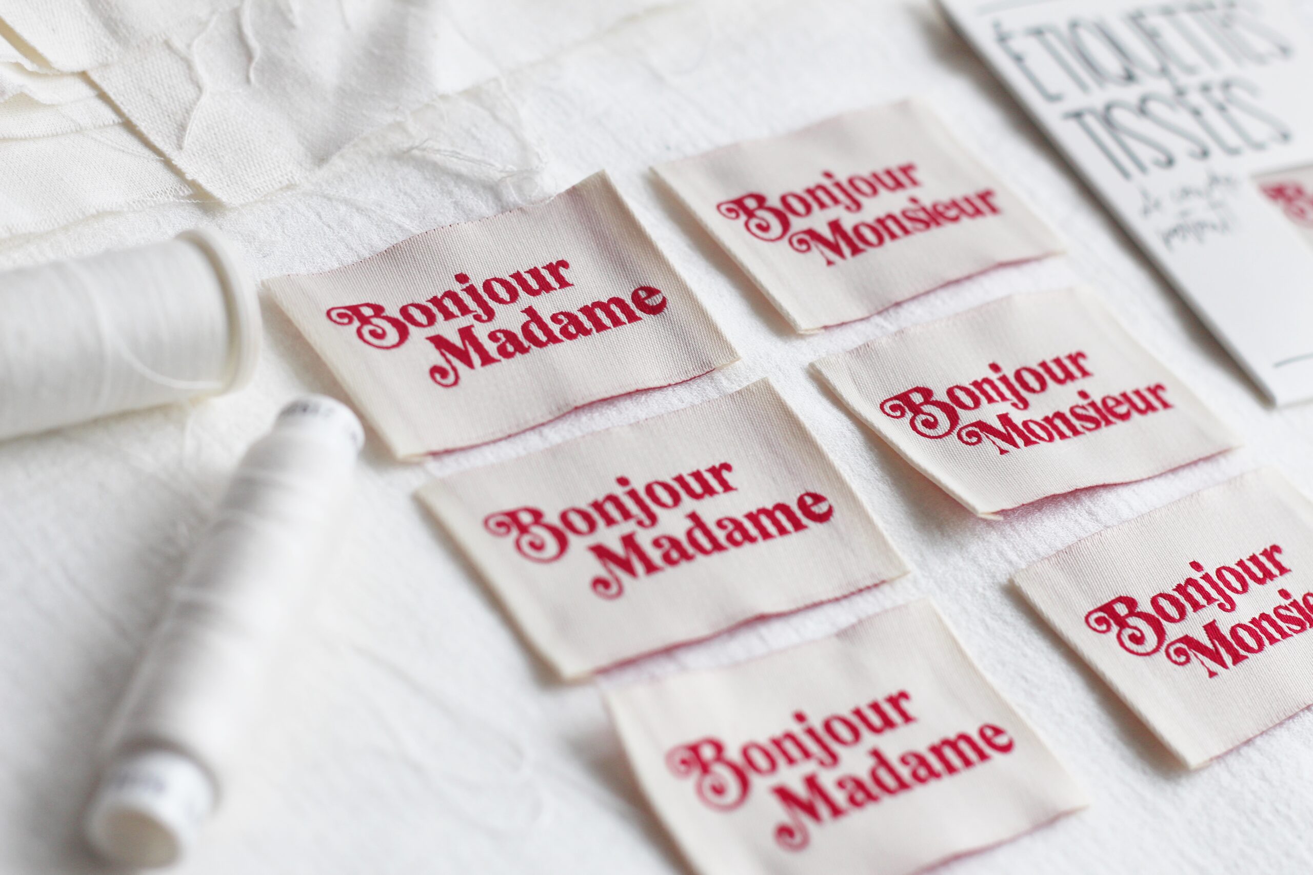 La Petite Maison Couture Bonjour Mme Mr Rouge x6 étiquette tissée