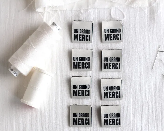 La Petite Maison Couture Un grand merci x8 étiquette noir et blanc