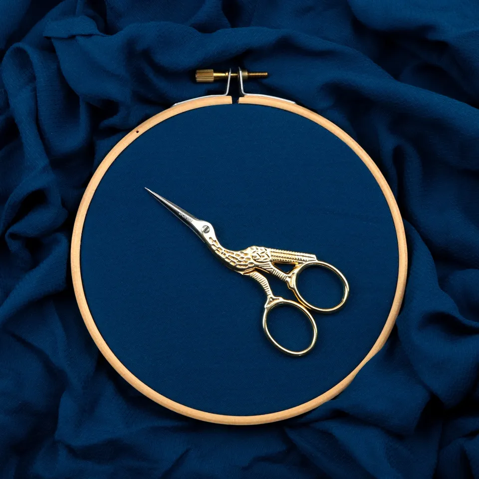 Bohin ciseaux broderie cigogne dorée acier 9 cm