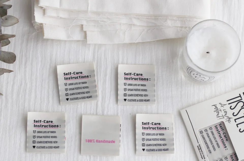 La Petite Maison Couture Selfcare Instructions étiquette tissu x5