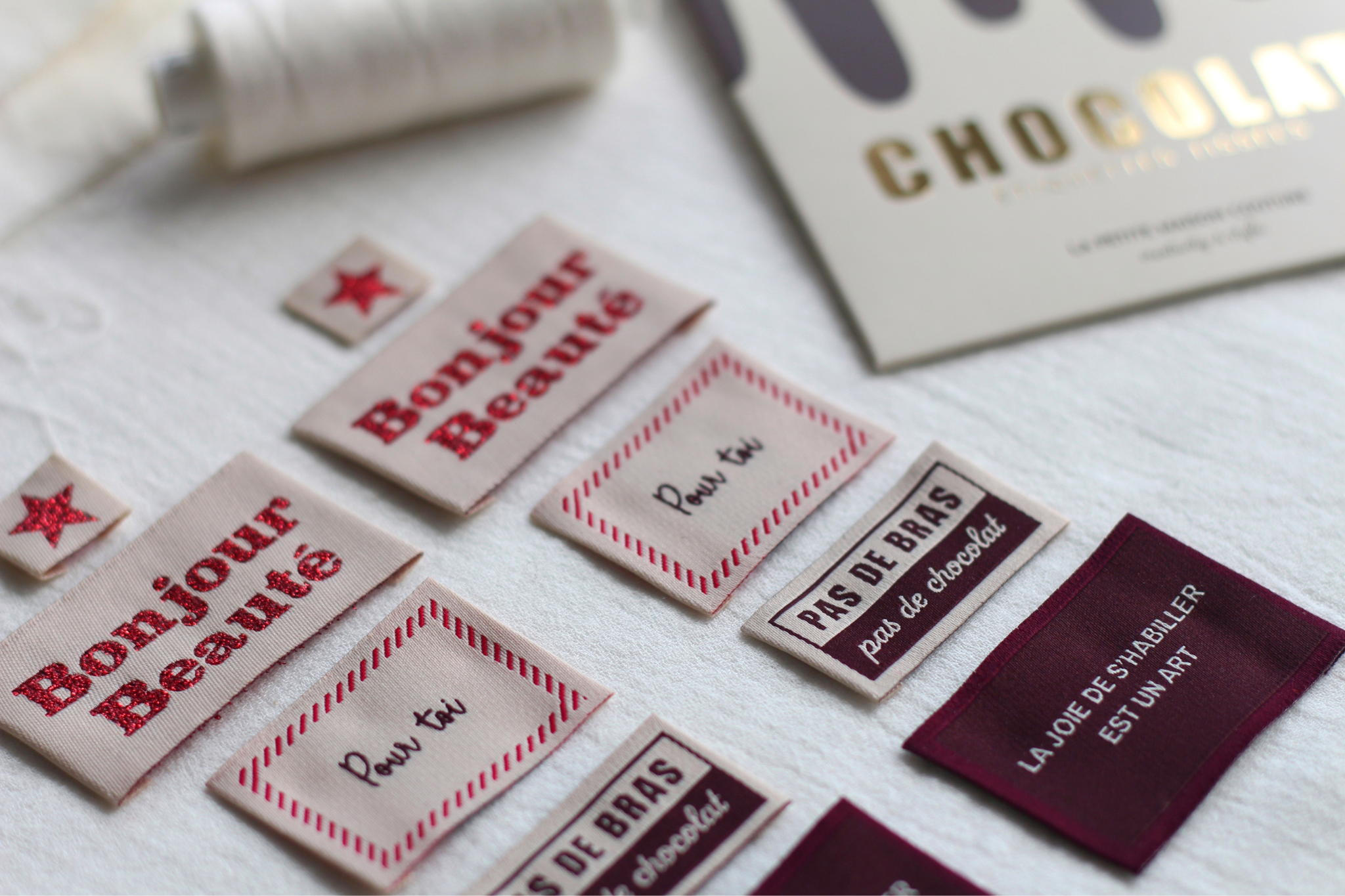 La Petite Maison Couture Chocolat x10 étiquettes tissées polyester