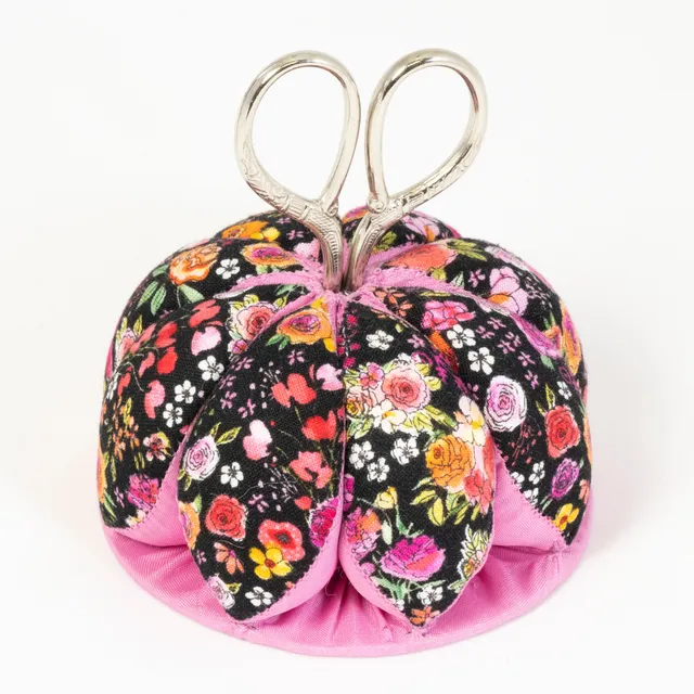 Dritz Pin Cushion pelote épingles + ciseaux floral noir