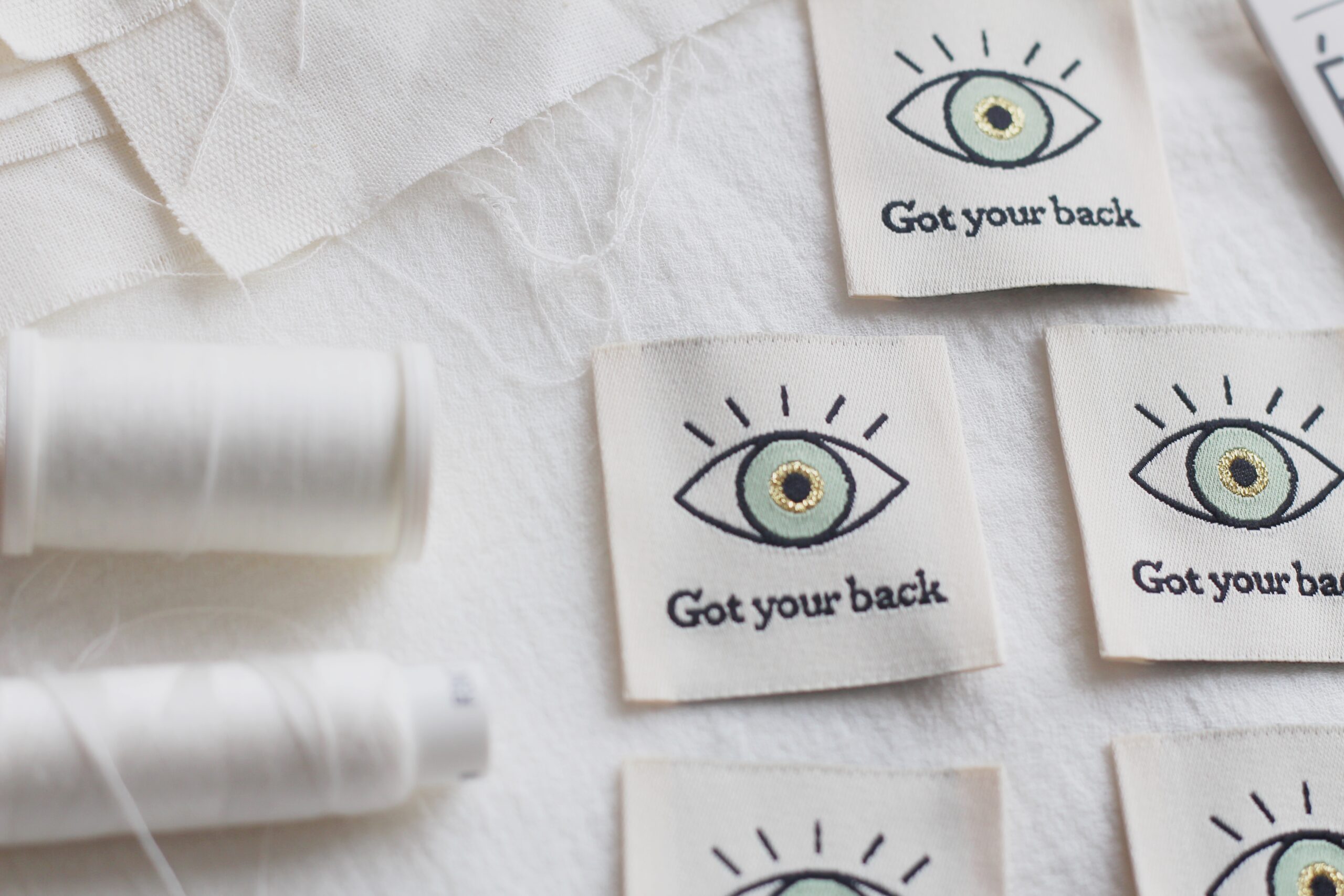 La Petite Maison Couture Eye Got your back étiquette tissu x5 vert