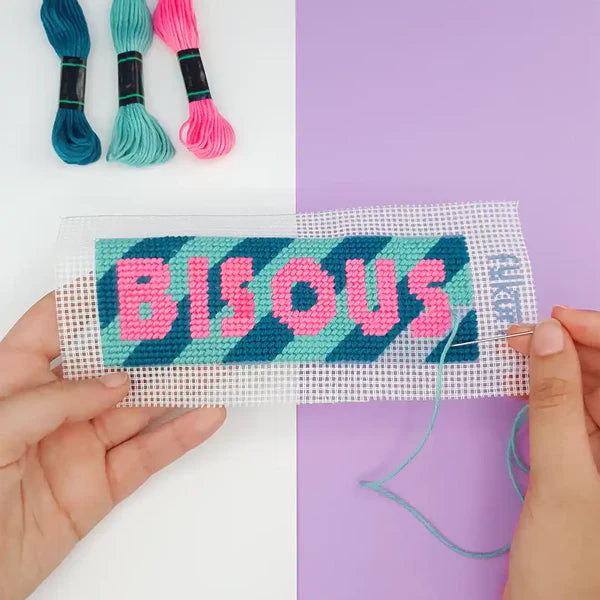 Bohin Bisous kit canevas marque-page débutant