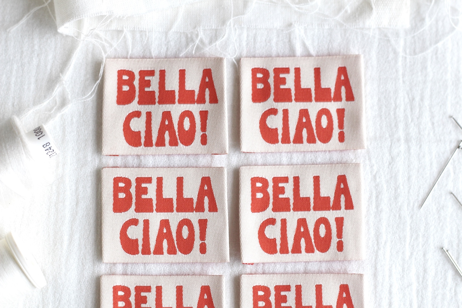 La Petite Maison Couture Bella Ciao étiquettes tissées x8 orange