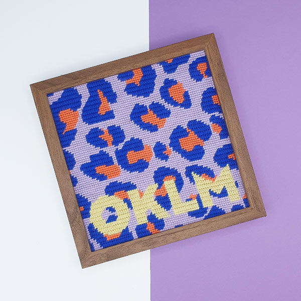 Bohin OKLM Fukuri kit canevas léopard parme 20x20 cm