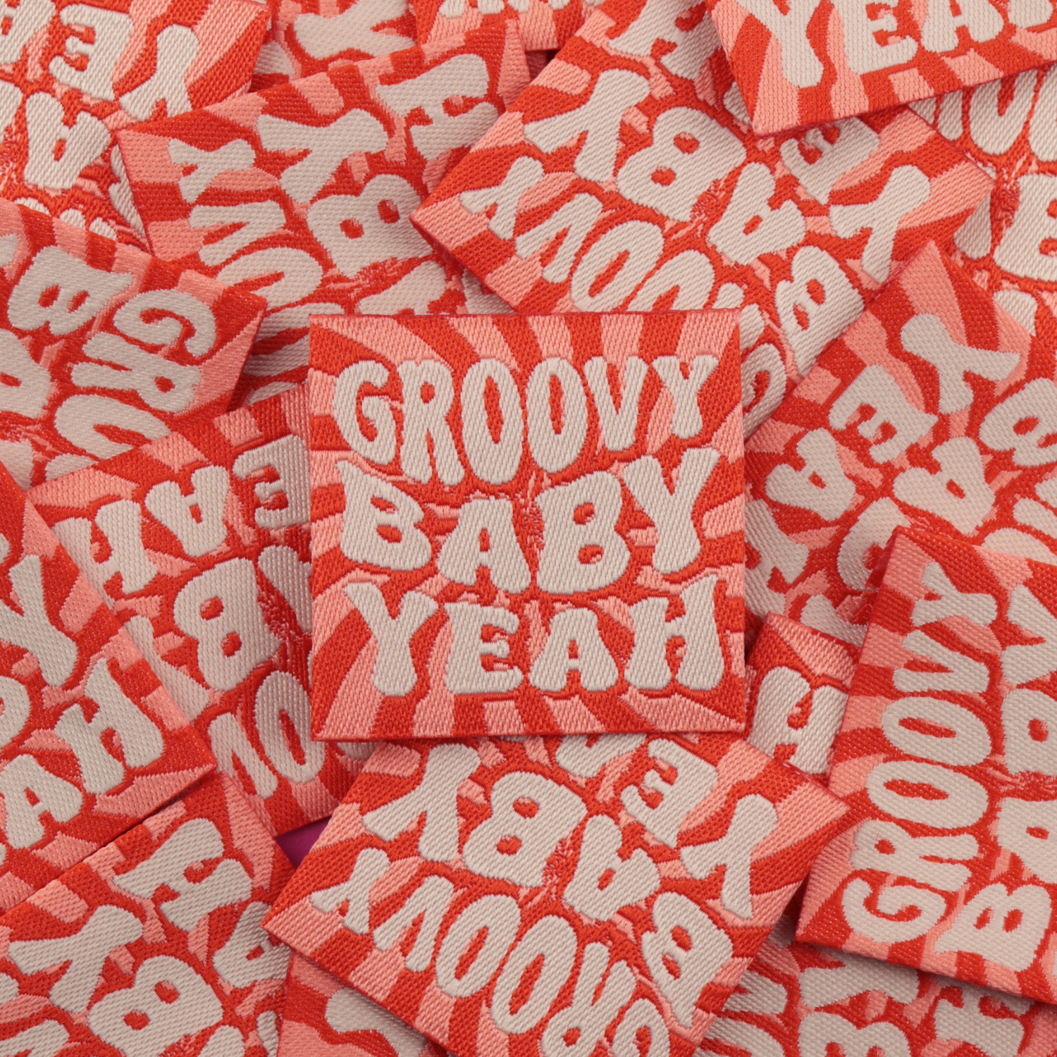 Bohin Étiquettes étiquette tissée Groovy baby yeah 3,5 cm