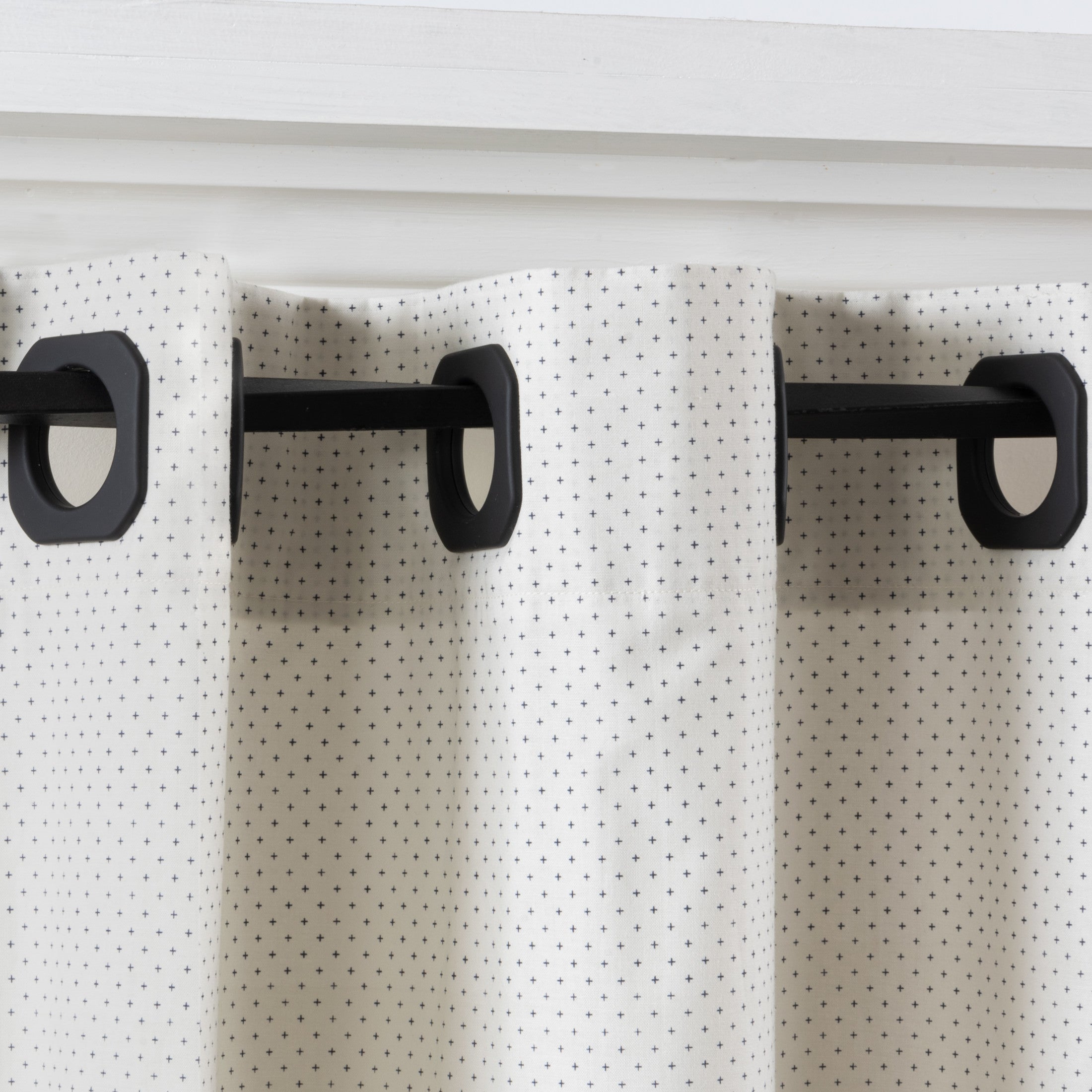 Dritz 44398 Oeillets Rideaux Carrés Noir Mat 40 mm 8 pc
