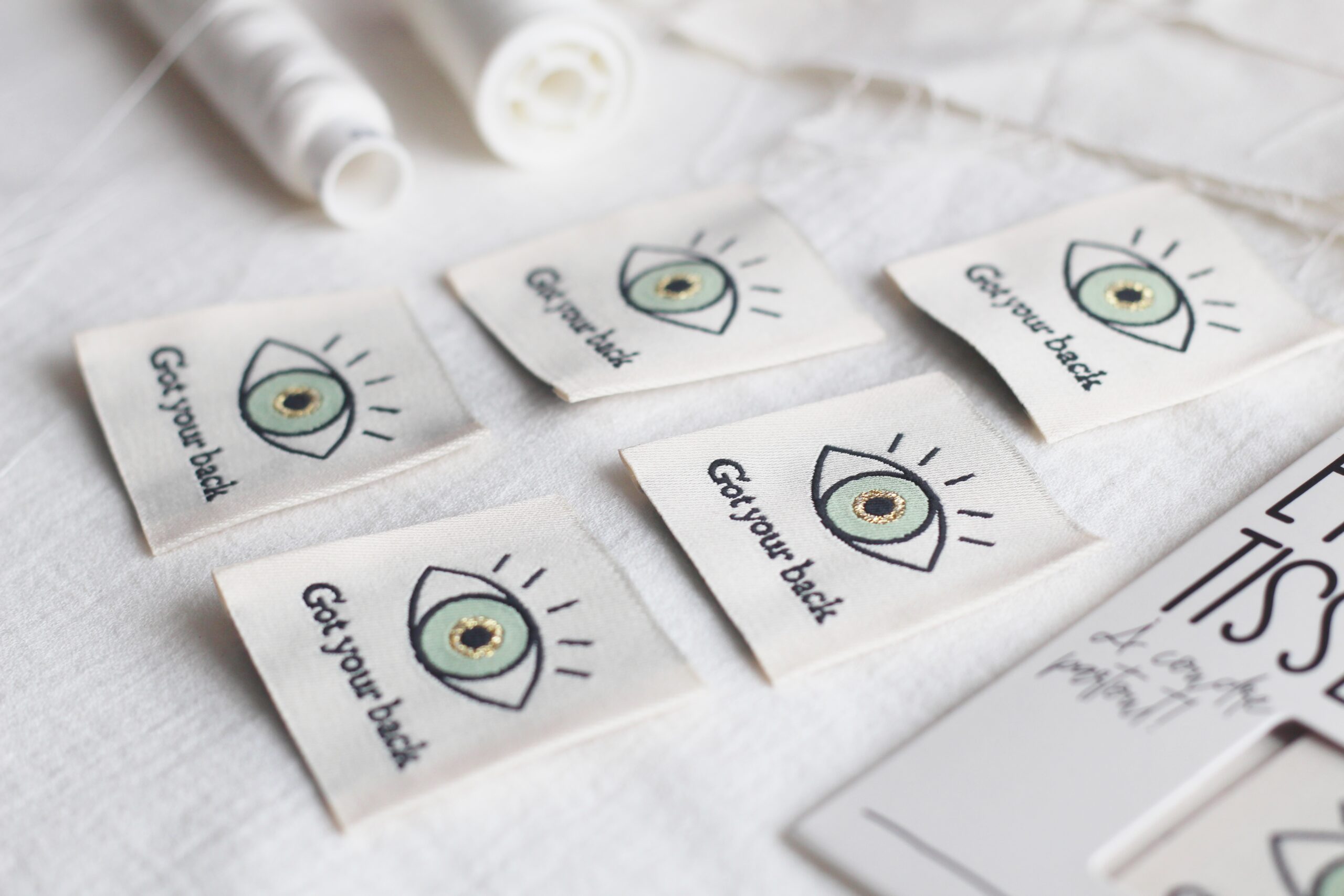 La Petite Maison Couture Eye Got your back étiquette tissu x5 vert