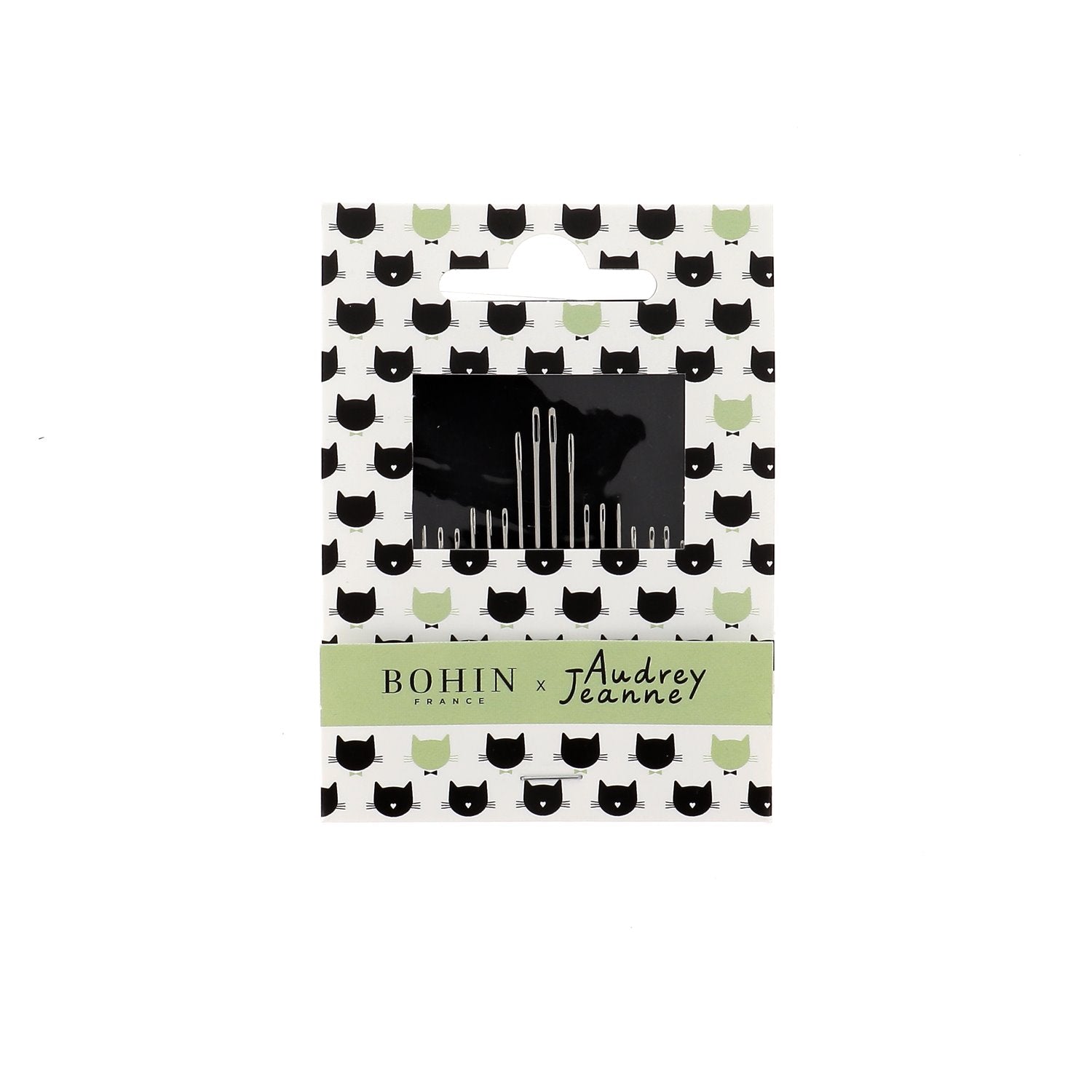 Bohin Aiguilles carnet 20 aiguilles Audrey Jeanne main