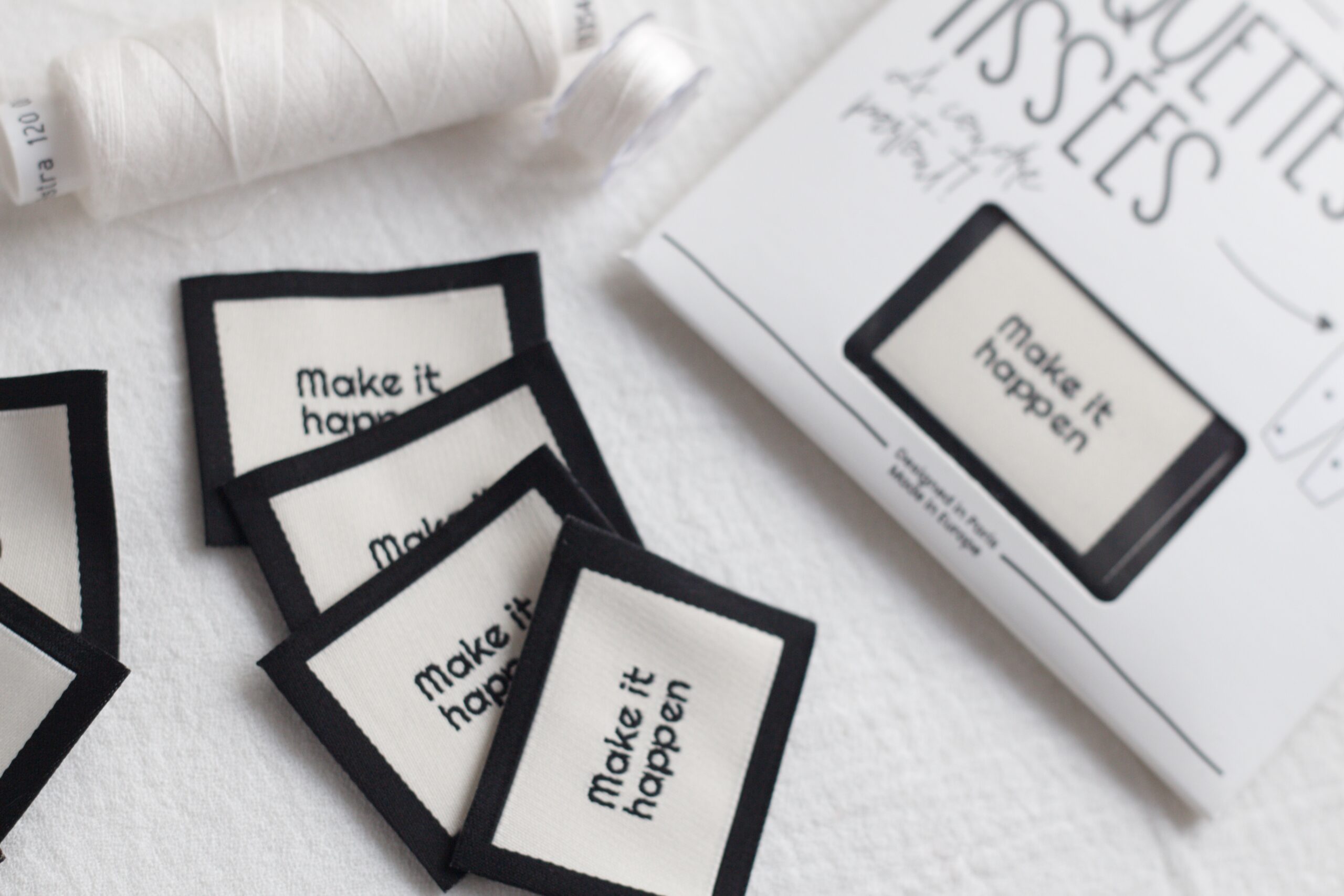 La Petite Maison Couture Make it happen étiquettes tissées x8 noir
