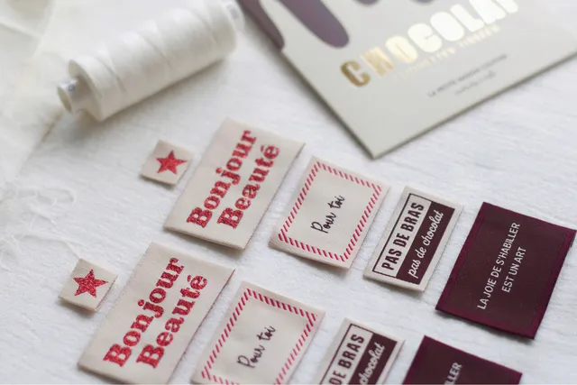 La Petite Maison Couture Chocolat x10 étiquettes tissées polyester