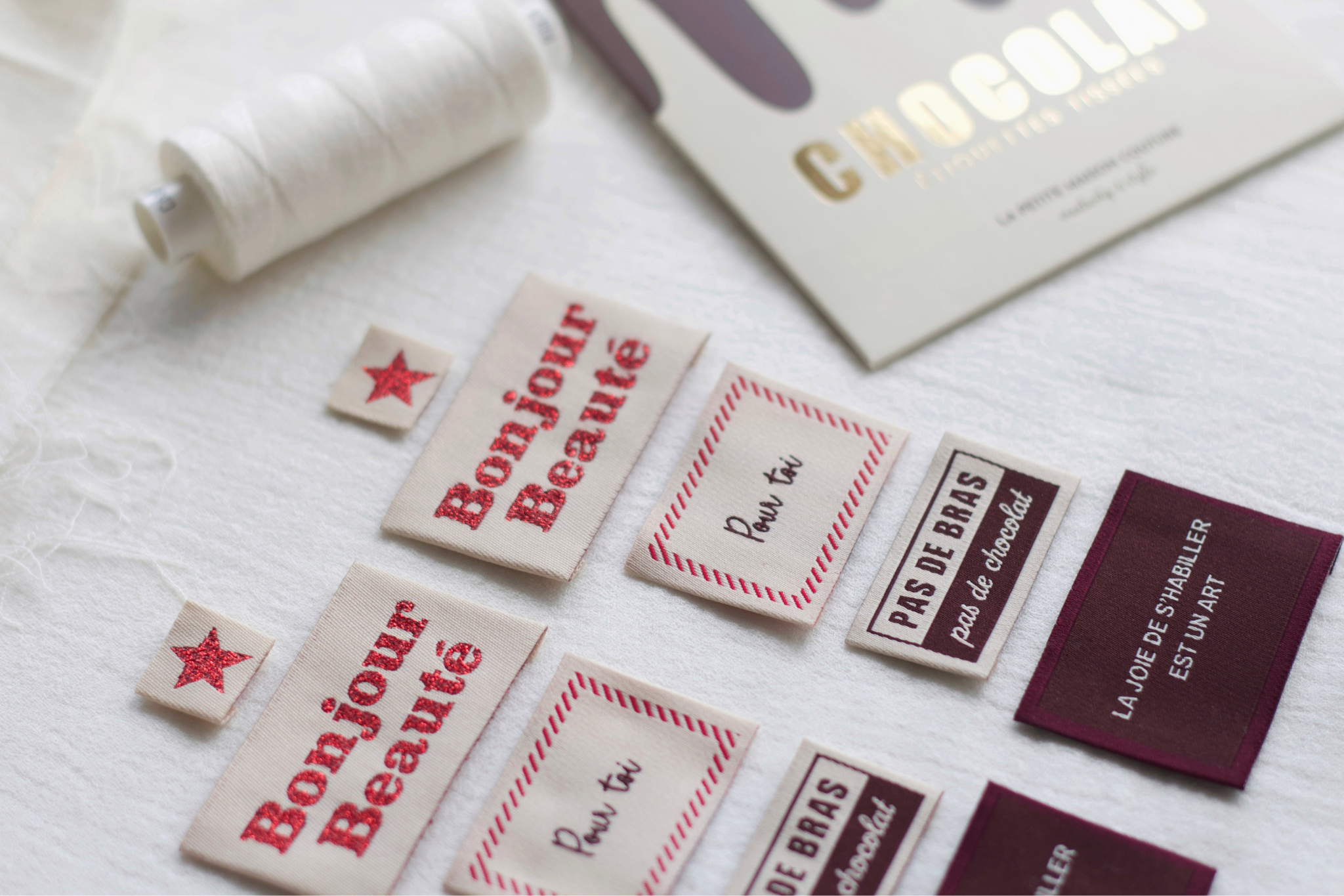 La Petite Maison Couture Chocolat x10 étiquettes tissées polyester