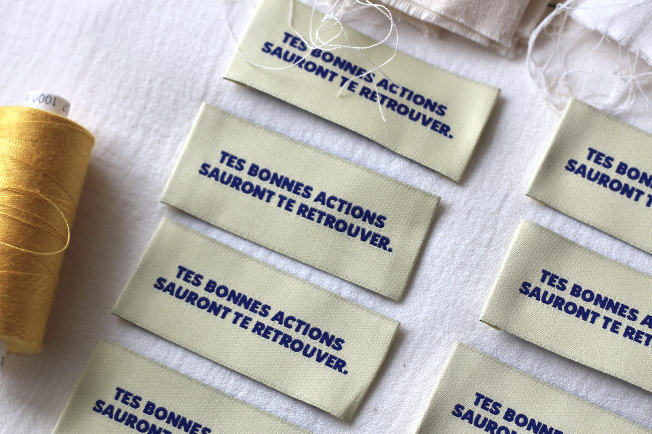 La Petite Maison Couture Tes bonnes actions étiquettes à coudre jaunes x8