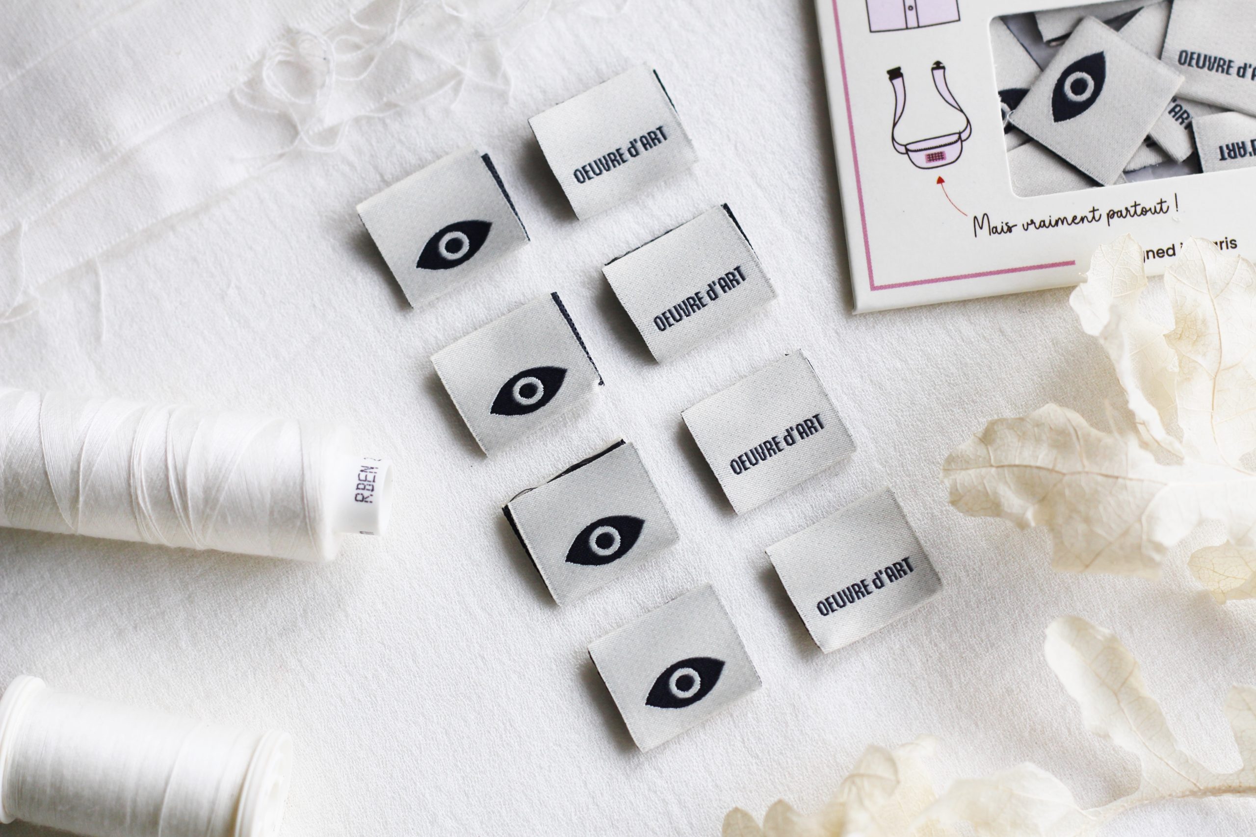 La Petite Maison Couture OEIL D’ART étiquettes à coudre N&B x8