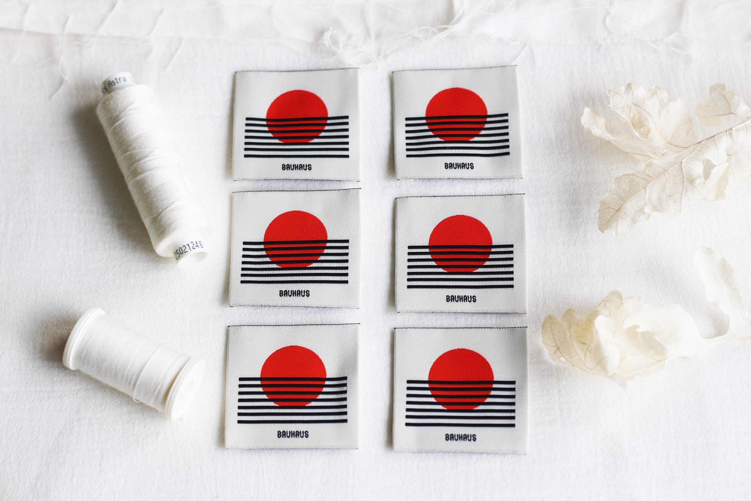 La Petite Maison Couture Bauhaus x6 étiquettes tissées couleur