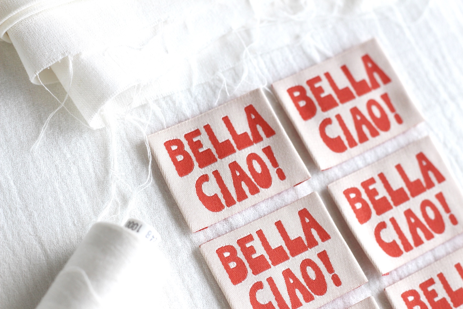 La Petite Maison Couture Bella Ciao étiquettes tissées x8 orange