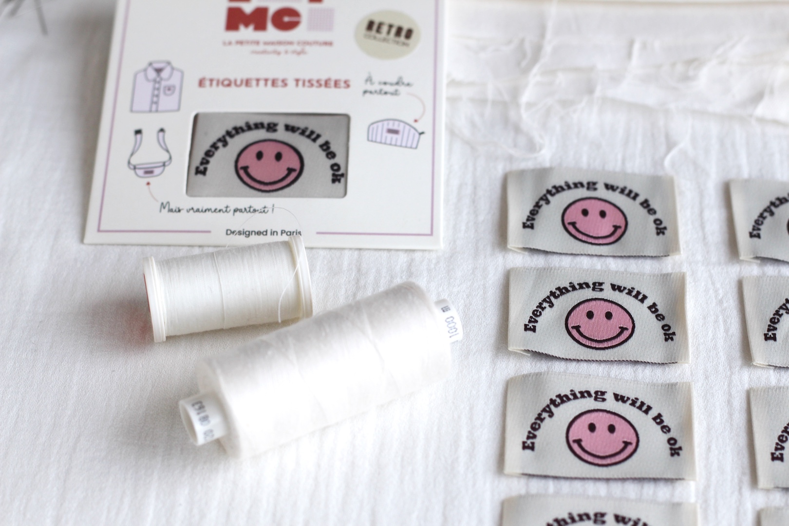 La Petite Maison Couture Everything will be OK étiquette x8 rose